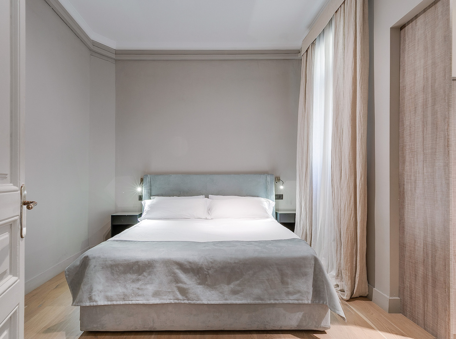 THE LUXURY CORNELIA APARTMENT Luxury Apartments Rentals